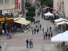 Главната застина и замлъкна в чест на Ботев и героите