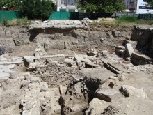 Рестартират разкопките пред Централна поща тази седмица