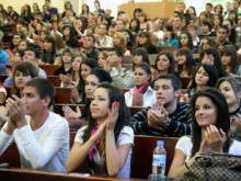 Изпити по математика, химия и психология днес в ПУ
