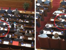 Депутати от БСП и ДПС отново гласуват с чужди карти