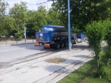 Очевидец: Цистерна изпусна газ на "Кукленско шосе"!