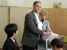 И хора на БСП против Делян Пеевски за шеф на ДАНС 