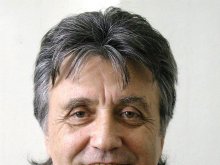 Владимир Янев представя стихосбирка на поета Николай Заяков
