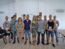 В ПГМТ "Проф. Цветан Лазаров" връчиха дипломите на абитуриентите