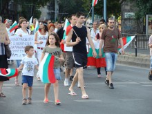 Над 1000 пловдивчани блокираха едновременно три кръстовища в града. Хората бяха категорични: Преминаваме към радикални действия 