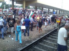 Протестиращите блокираха жп линиите на Централна гара