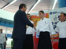 Росен Димов връчва кулинарна награда