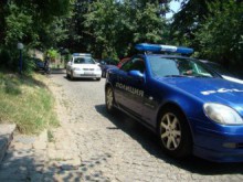 Издирват водач на автомобил, блъснал пешеходка в Пловдив и избягал