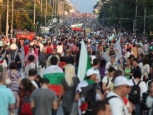 Над 50 000 изпълниха улиците на София в поредния антиправителствен протест