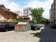 Граждани сигнализират за незаконни гаражи в "Северен"