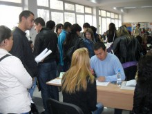 Младежката безработица намаляла през юни