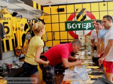 Огромен интерес за мача Ботев - Левски