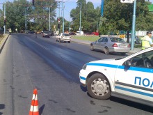 Повреда в хидравликата на камион е причинила разлива на масло в "Северен"