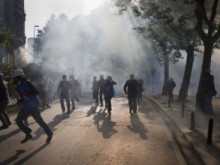 Звукова бомба в Истанбул изпочупи прозорците на ПР бюро на управляващата партия