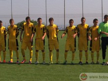 "Канарчетата" стартираха с победа в Елитната до 17 години 