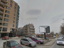 Опасен билборд в "Южен" може да направи беля всеки момент!