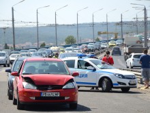 Пловдивска кола замесена в автомеле на Аспаруховия мост във Варна