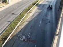 Моторист загина на място до Коматевския възел след жесток удар в метален стълб