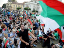Рекорден ръст на негативните оценки към кабинета "Орешарски"