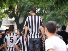 Феновете на Локо се събраха до Римския стадион