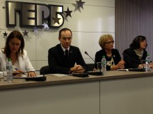 Дорис Пак: Правителството на България е марионетно, управлява се от социалистите