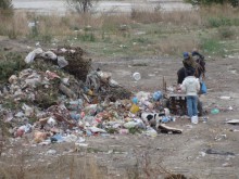 Уволниха учителка, призовала за помощ срещу ромския терор