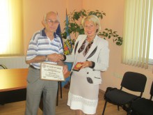 Пчелари наградиха Райна Петрова