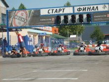 Студент по медицина грабна първата награда на любителски шампионат по картинг