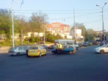 Затварят за 2 часа ключови булеварди, променят маршрути на градския транспорт