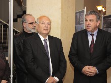 Откриха изложба, запечатала най-важните моменти от живота на УХТ