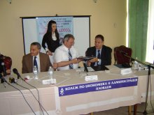 Икономическият колеж подписа договор за обучение с Малта и Швейцария