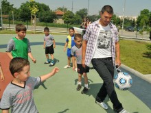 МВР опроверга некоректни медии: Валери Божинов не е пребит в Пловдив!