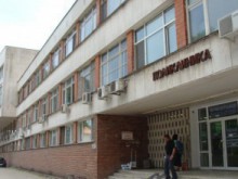 Оперираха по спешност Искрен, който бе наръган с кухненски нож от свой приятел