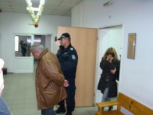 Осъдиха съпрузите Христеви заради кражба от стоматологичен кабинет