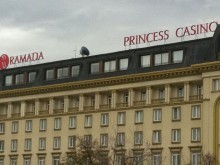 "Рамада": Няма да възстановяваме надписа "Тримонциум" на емблематичния хотел