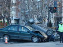 Две коли се блъснаха вчера в "Тракия" 