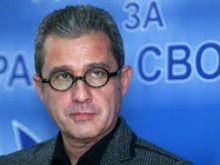 Ортакът на Бисеров и депутат от ДПС Йордан Цонев паркира на място за инвалиди