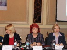 Зам.-министър Янева: Около 1/3 от предприятията в България са собственост на жени