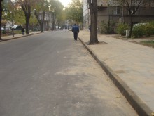 Вече няма да си трошим колите по "Богомил"! Положиха асфалта!
