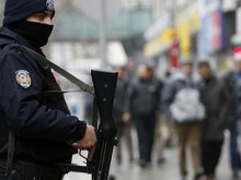 В Турция разбиха мрежа за трафик на бежанци към България