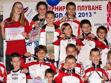 28 пловдивски плувци се завърнаха с медали от Благоевград