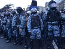 Руслана отнесе бой от милиционери и се барикадира в киевска катедрала