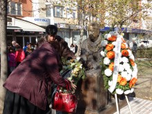 Светлин Русев откри паметник в Асеновград
