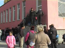 Над 1600 бедни от "Източен" са взели хранителни помощи