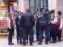 Полицията прогони ромски коледари от Главната