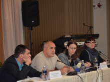 Бойко Борисов: Доган и Местан ще хвърлят и Орешарски на кучетата