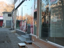 Недомислица: Неудачно поставен банкомат измъчи пловдивчани