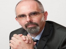 Разбиха магазина на лидера на "Помак"