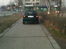 "Наглец" препречи пешеходна алея