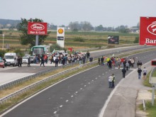 Пловдив през юни 2013: Протестиращите блокираха магистрала "Тракия"